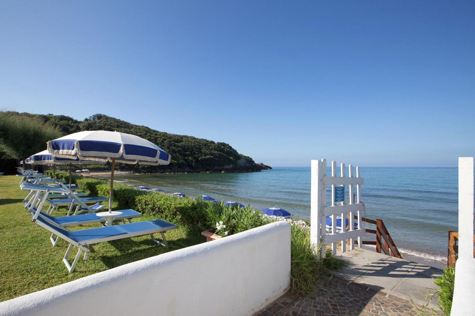 Torre San Vito Hotel Villaggio Гаэта Экстерьер фото